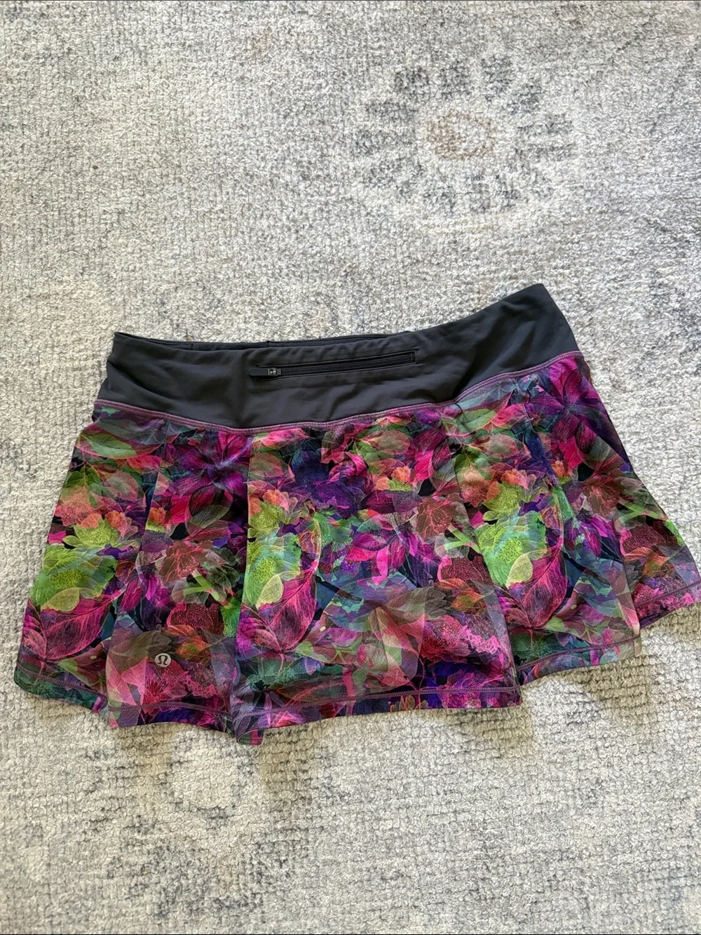 Lululemon Tennis Skirt - Grey Waistband with Multicolor Print